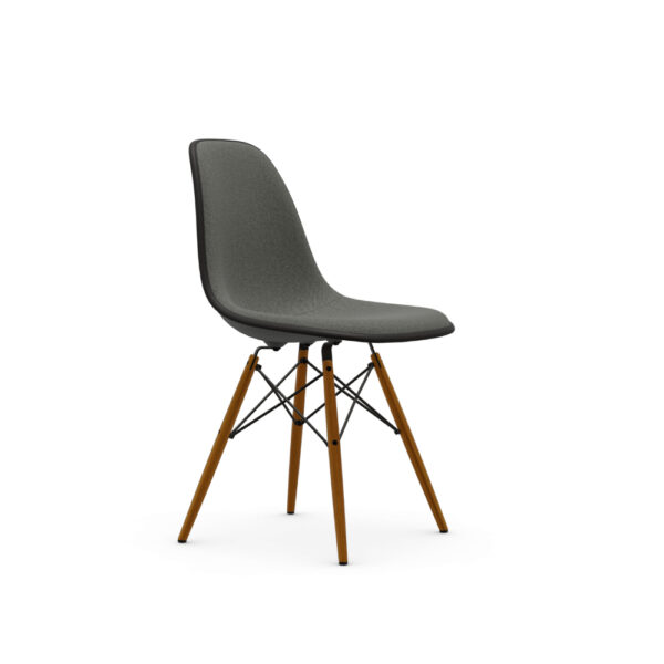 Eames sidechair DSW RE, kleur Granite Grey, Bekleding Warm Grey/ Moor Brown, onderstel Esdoorn donker